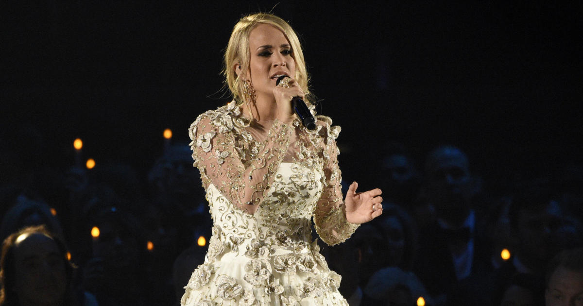 Carrie Underwood Shines In New 'Sunday Night Football' Open