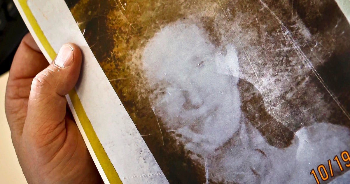Mystery surrounds woman who disappeared for 42 years - CBS News