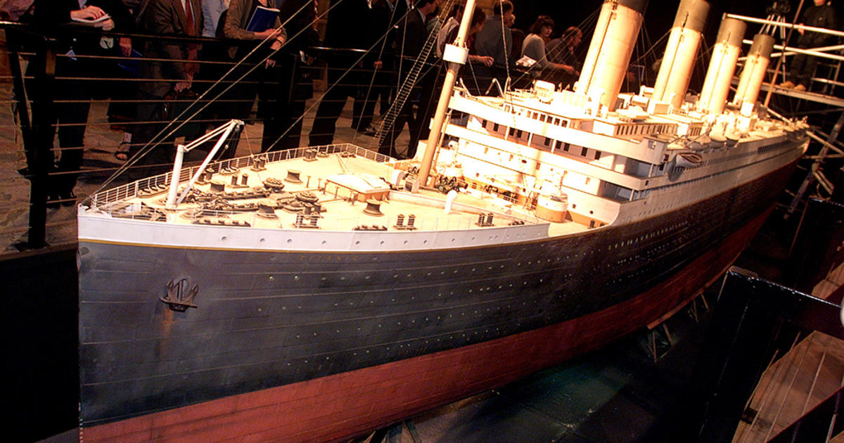 rms titanic wreck model