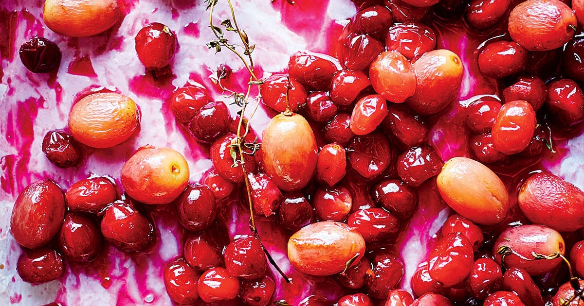 Recipe Roasted CranberryGrape Sauce CBS News