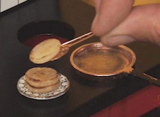 tiny-food-pancakes.jpg 