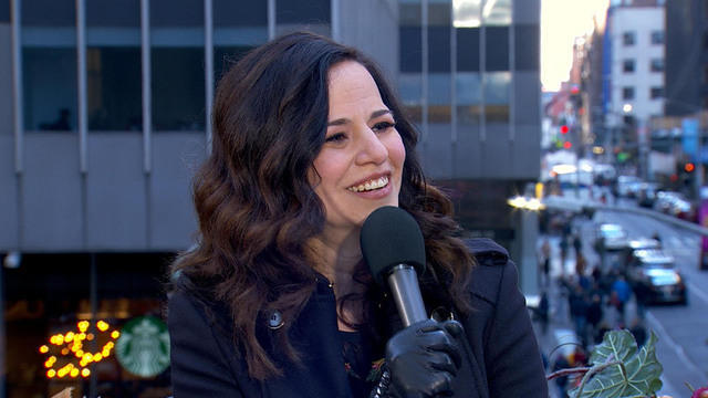 1123-thanksgivingparade-mandygonzalezinterview-1448370-640x360.jpg 