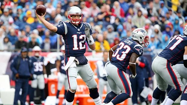 Tom Brady pass to Dion lewis - Los Angeles Chargers v New England Patriots 