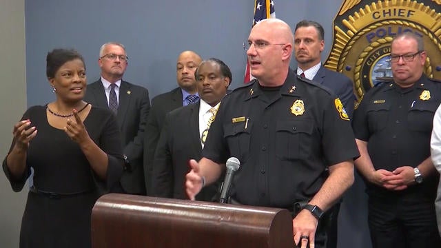 1204-newspath-policesignlanguage-1455139-640x360.jpg 