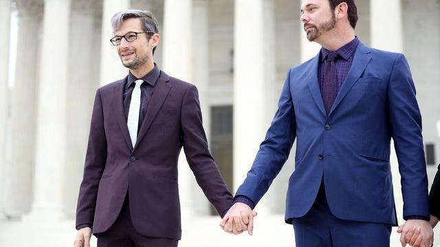 cbsn-fusion-what-are-the-free-speech-implications-in-the-same-sex-marriage-cake-case-thumbnail-1456528-640x360.jpg 