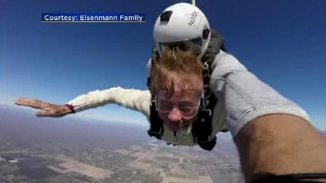 skydiving-granny.jpg 