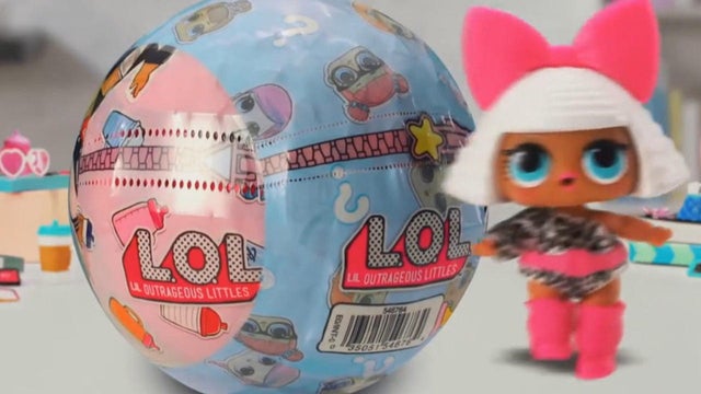 lol-surprise-unwrapping-promo.jpg 
