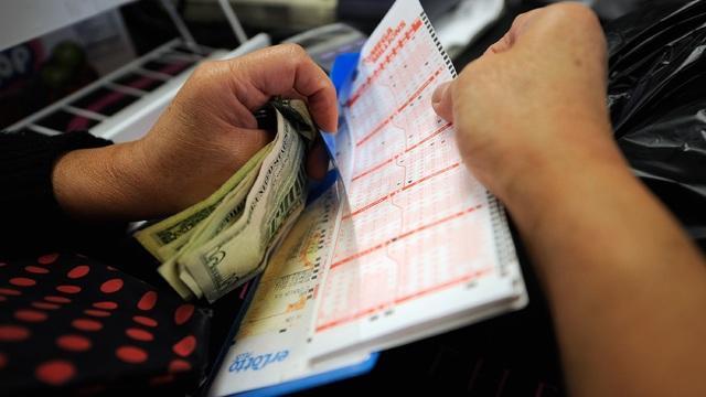 cbsn-fusion-no-winning-powerball-ticket-sold-next-drawing-is-saturday-for-estimated-348-million-thumbnail-1470786-640x360.jpg 