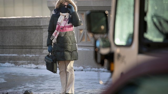 Chicago's Deep Freeze Continues With Single Digit Temperatures 