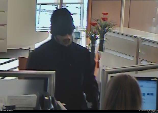 Bank robbery suspect pic 1 