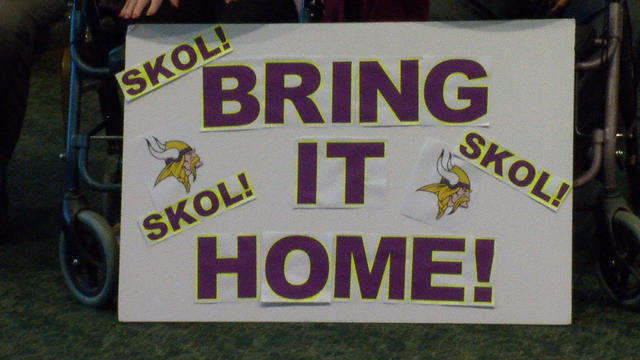 vikings-fan-sign.jpg 