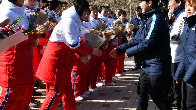 North Korean Olympic Advance Team and Women's Ice Hockey Players Arrive in South Korea 