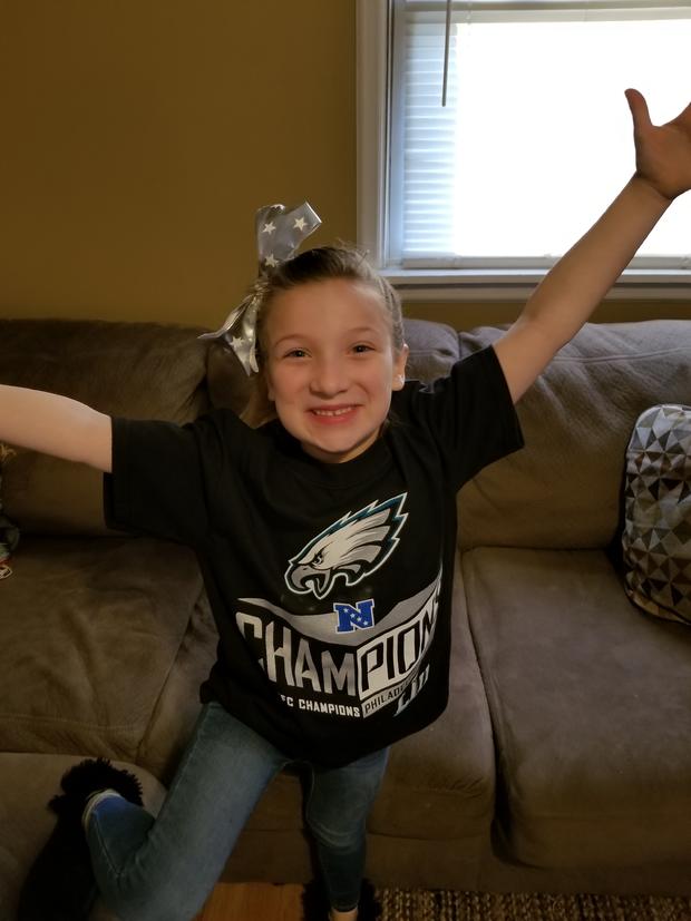 raegan-young-supports-the-eagles-photo-2.jpg 