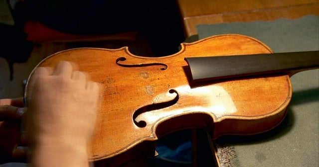 Postcard from the Dolomites: Violin making