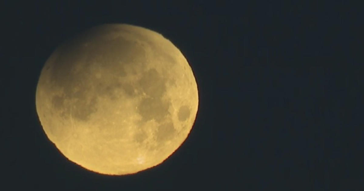Lunar Showstopper: Super Blue Blood Moon - CBS New York