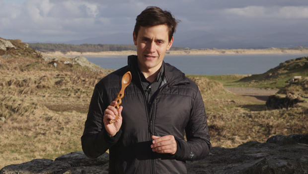 lovespoons-conor-knighton-standup-with-spoon-620.jpg 