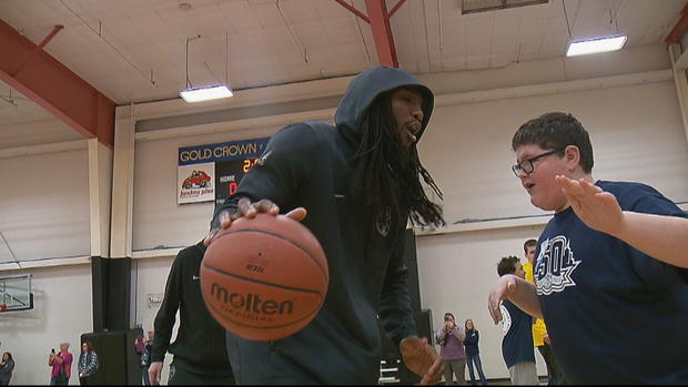 NUGGETS CLINIC_frame_189 