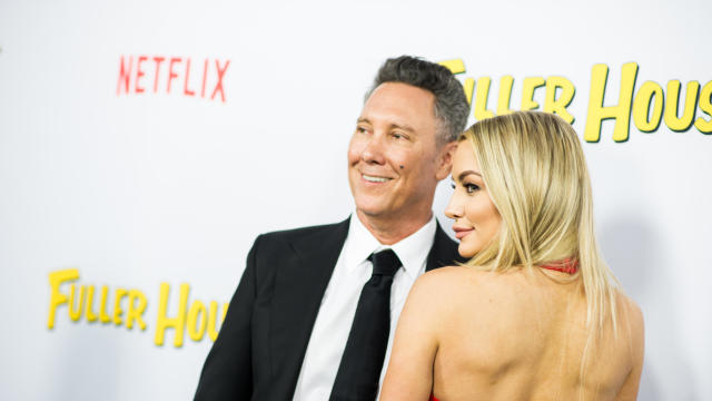 An Alternative View Of Netflix's "Fuller House" Premiere 