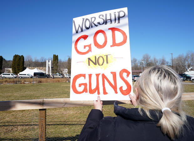 US-RELIGION-POLITICS-GUNS 