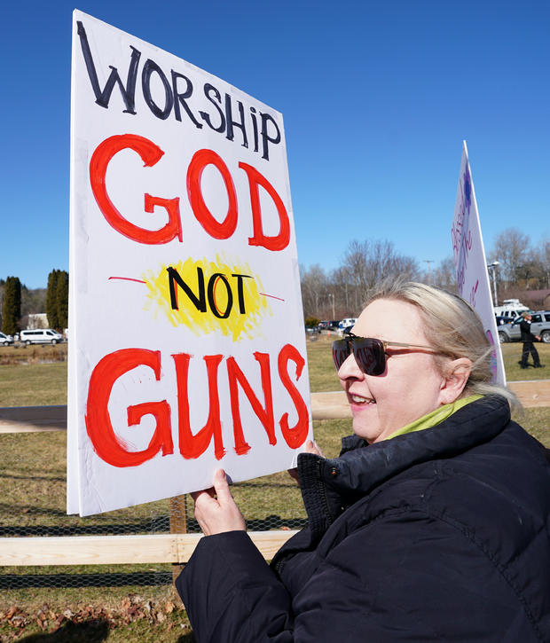 US-RELIGION-POLITICS-GUNS 