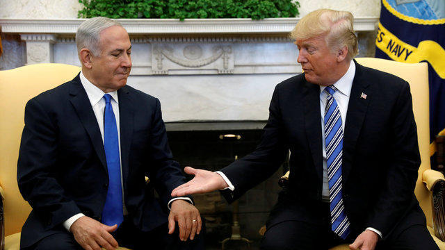 cbsn-fusion-israeli-prime-minister-bibi-netanyahu-flatters-president-trump-over-jerusalem-decision-thumbnail-1515380-640x360.jpg 