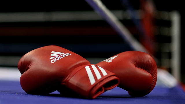 boxing-gloves-525951438.jpg 