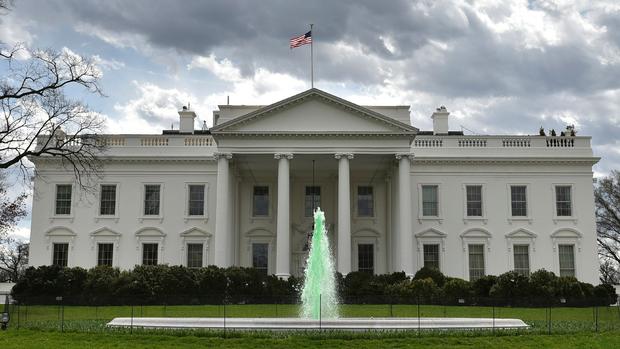 The White House fountain 