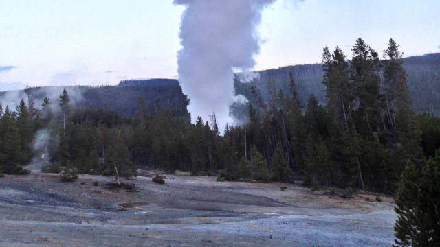 Steamboat Geyser 