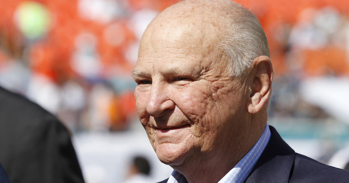 Wayne Huizenga, who went from trash to billions, dies at 80