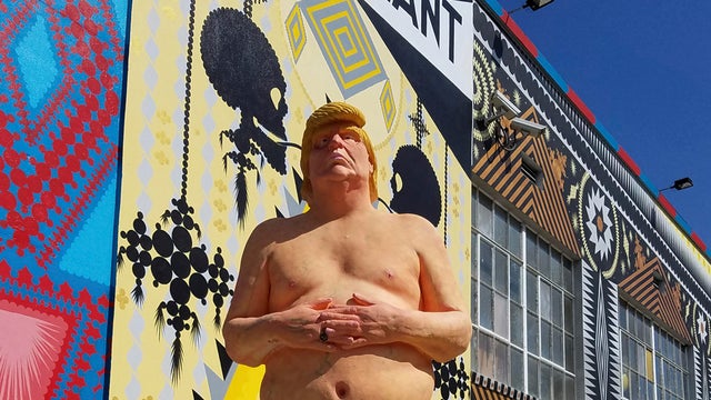 Naked Trump Statue 