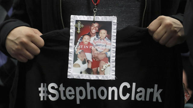 180329-cbsnews-stephon-clark-funeral-sacramento-01.jpg 