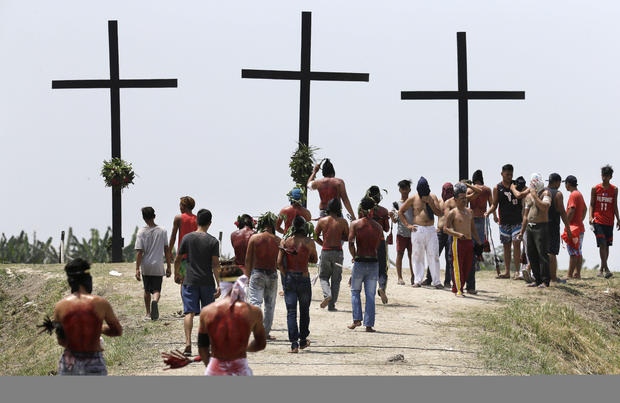 Philippines Crucifixions Reenactment 