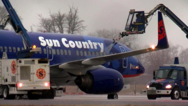 0416-newspath-airlinepassengers-1547212-640x360.jpg 