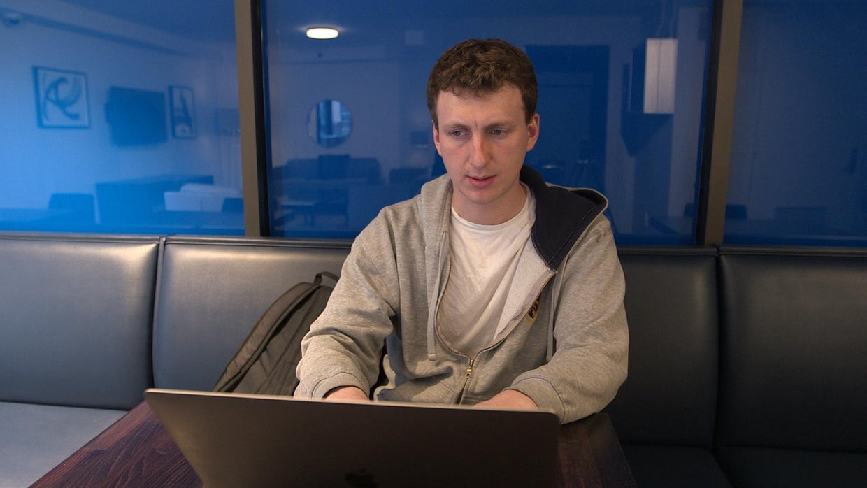 kogan-on-laptop.jpg 