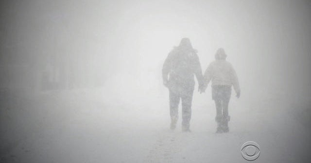 1/23: Massive blizzard slams East Coast; Why stampede for milk and ...