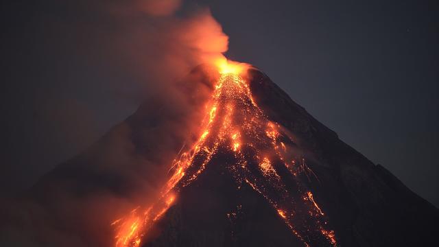 TOPSHOT-PHILIPPINES-VOLCANO-MAYON-ERUPTION-MUDFLOW 