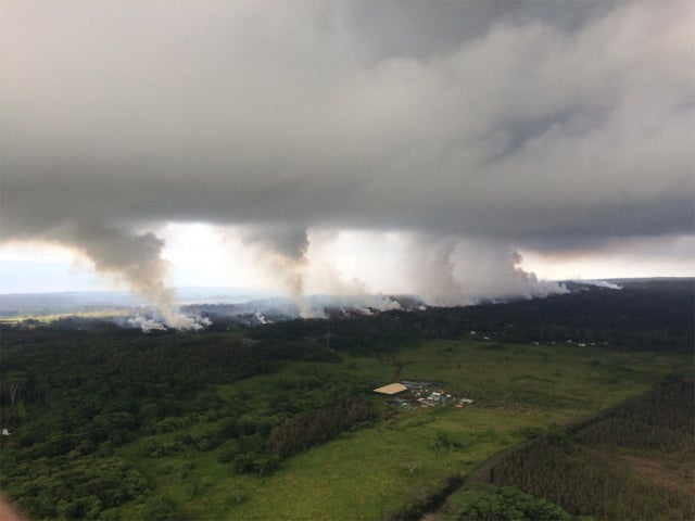 hawaii-volcano-usgs-may-16-fissures.jpg 