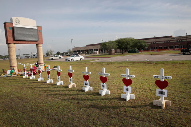 Santa Fe High School texas shooting memorial 