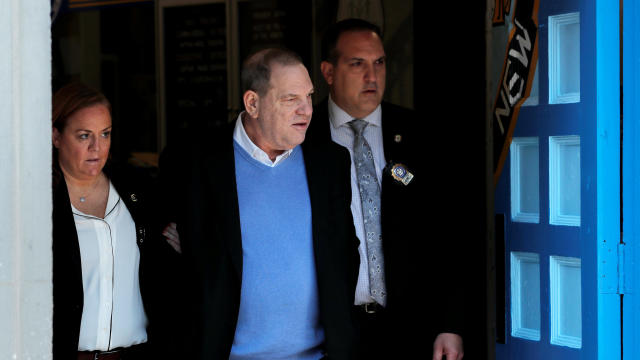 Film producer Harvey Weinstein leaves the New York Police Department's 1st Precinct in Manhattan in New York May 25, 2018. 