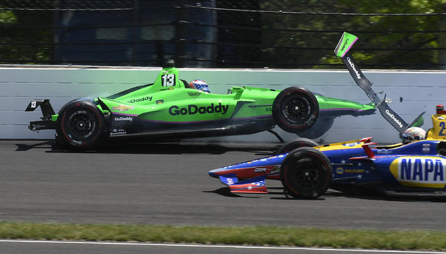 IndyCar Series makes changes to cars after Ed Carpenter practice crash -  Los Angeles Times