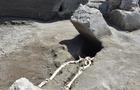 pompei-vesuvius-crushed-skeleton.jpg 