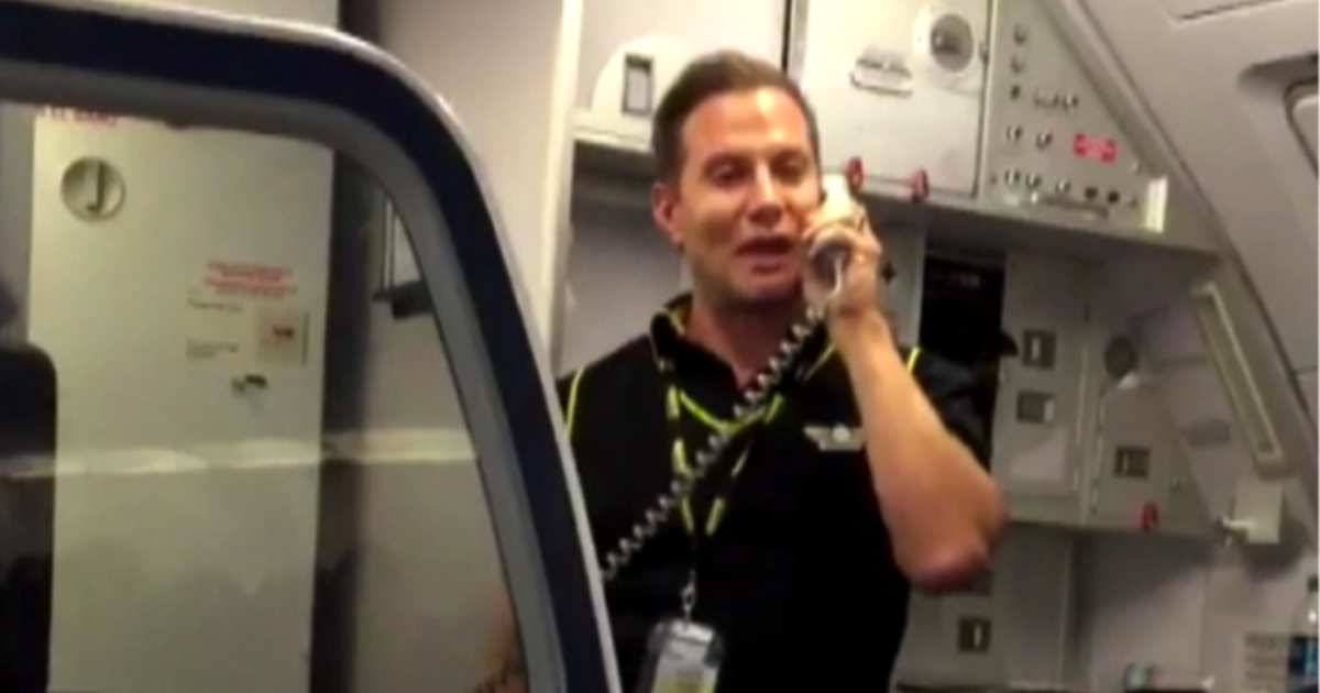 Watch Spirit Airlines Flight Attendant Delights Passengers With Jokes
