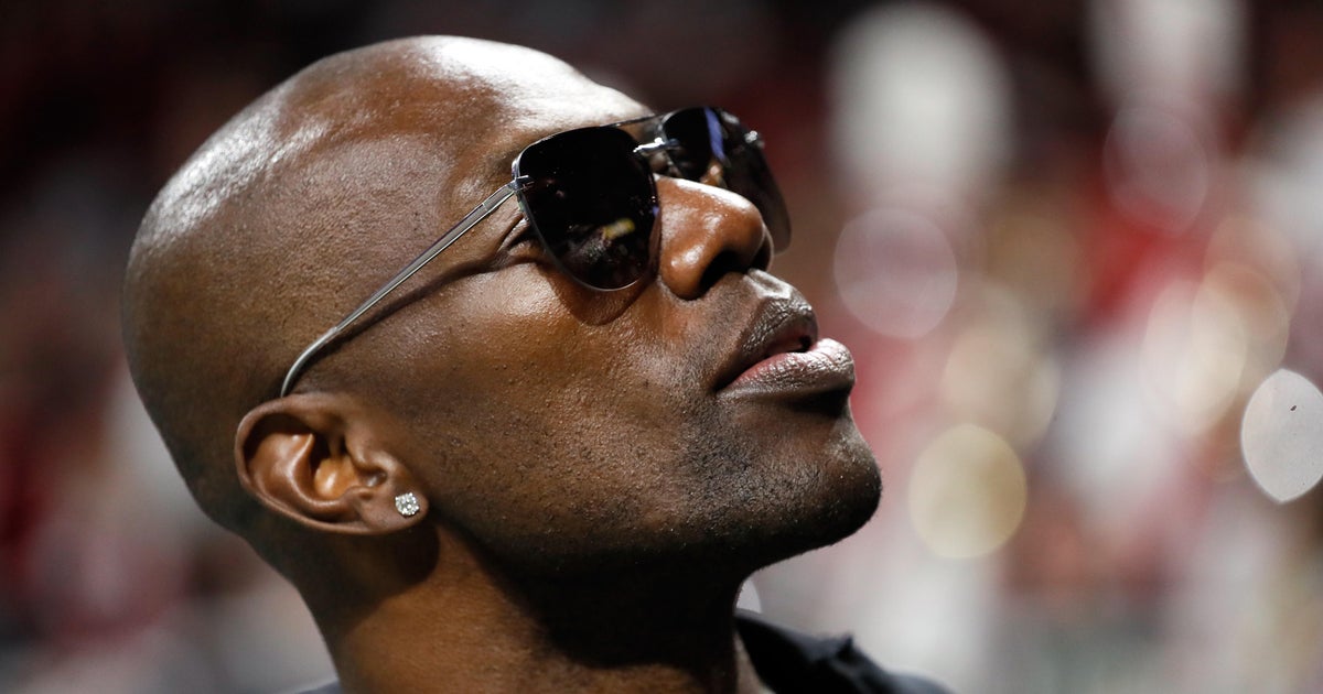 Terrell Owens, Hall of Fame enshrinee, says he won't attend induction ...