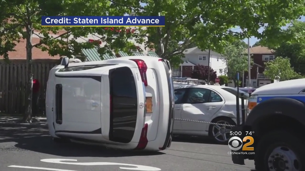 girls-flip-SUV-on-Staten-Island 