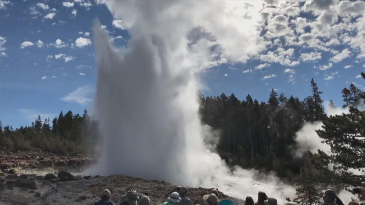 Yellowstone's Steamboat Geyser Keeps Erupting, And Scientists Want To ...