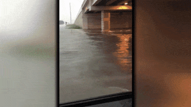 180621-gif-texas-flooding-promo-only.gif 
