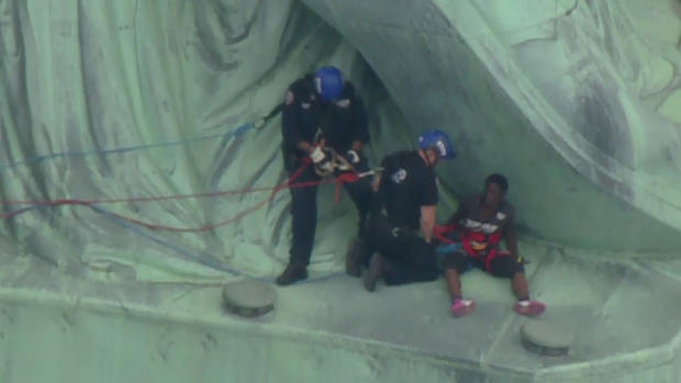 Police Seize Climber On Statue Of Liberty 