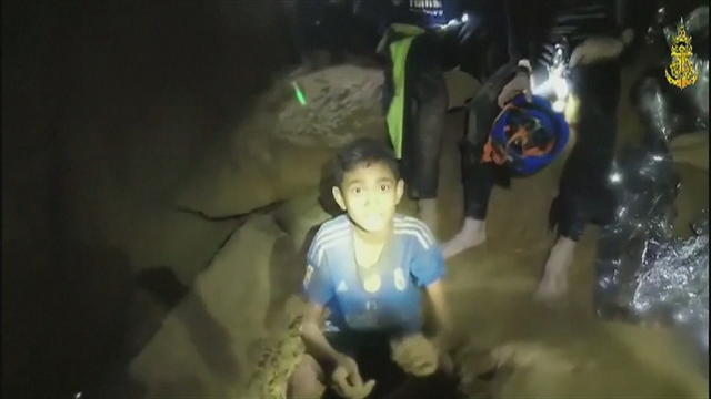 cbsn-fusion-four-boys-and-soccer-coach-remain-trapped-in-cave-after-second-day-of-rescue-efforts-thumbnail-1607663-640x360.jpg 