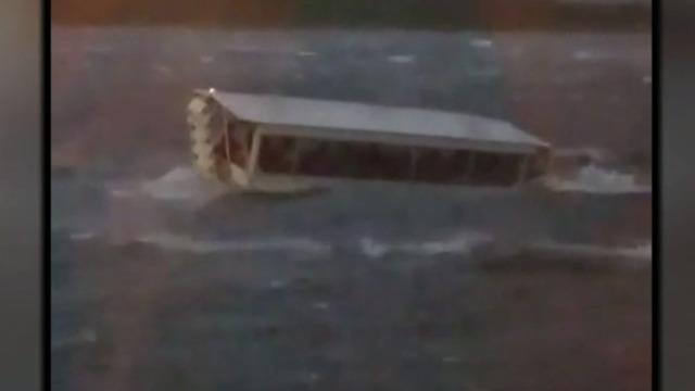 cbsn-fusion-17-dead-duck-boat-capsizes-branson-missouri-thumbnail-1616987-640x360.jpg 