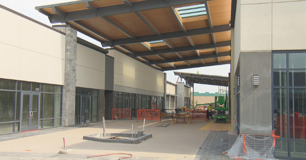 Denver Premium Outlets To Open In 60 Days - CBS Colorado